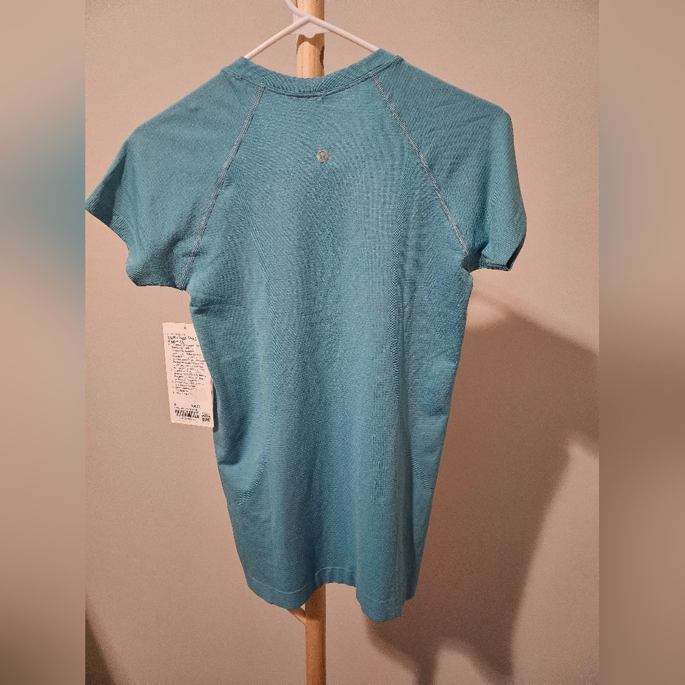 Lululemon Swiftly Tech 2.0 (NWT) NWT - image 4